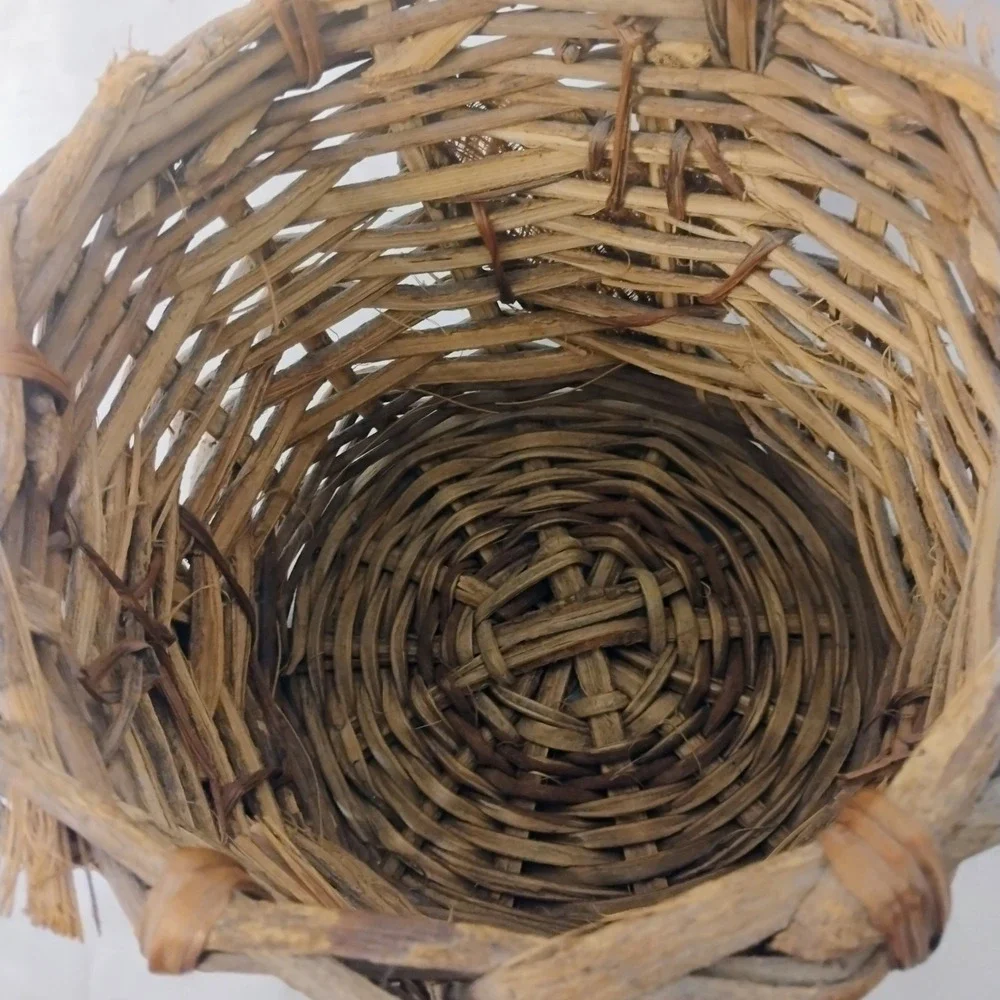 Rustic Wicker Basket Planter Heart Accent Farmhouse Cottagecore Decor
